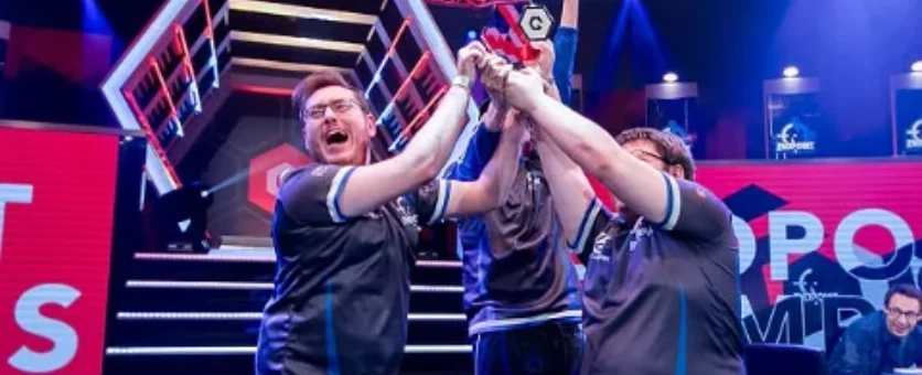 Endpoint esports team lifting a trophy
